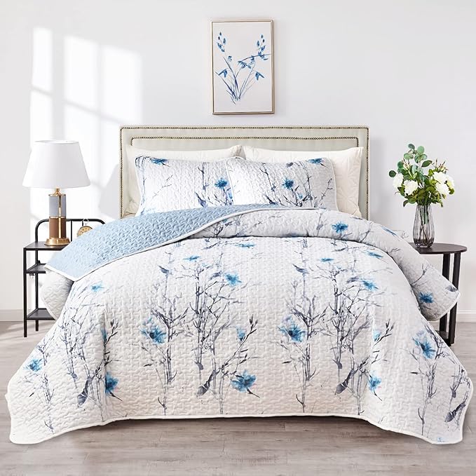 Botanical Quilt Set 3 Pieces Full/Queen Size, Blue Flower Branch on White Reversible Bedspread Coverlet Set, Soft Microfiber Lightweight Bed Cover for All Season