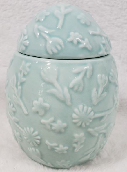 Happy Go Fluffy Easter Scented Ceramic Egg Candle - Blooming Tulips 5"