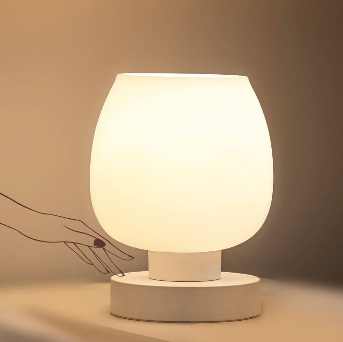 Lámpara de mesita de noche con control táctil de ONEWISH: lámpara de mesa moderna para dormitorio, sala de estar, lectura, vidrio opalino blanco, bombilla LED, lámpara de escritorio regulable de 3 vías 